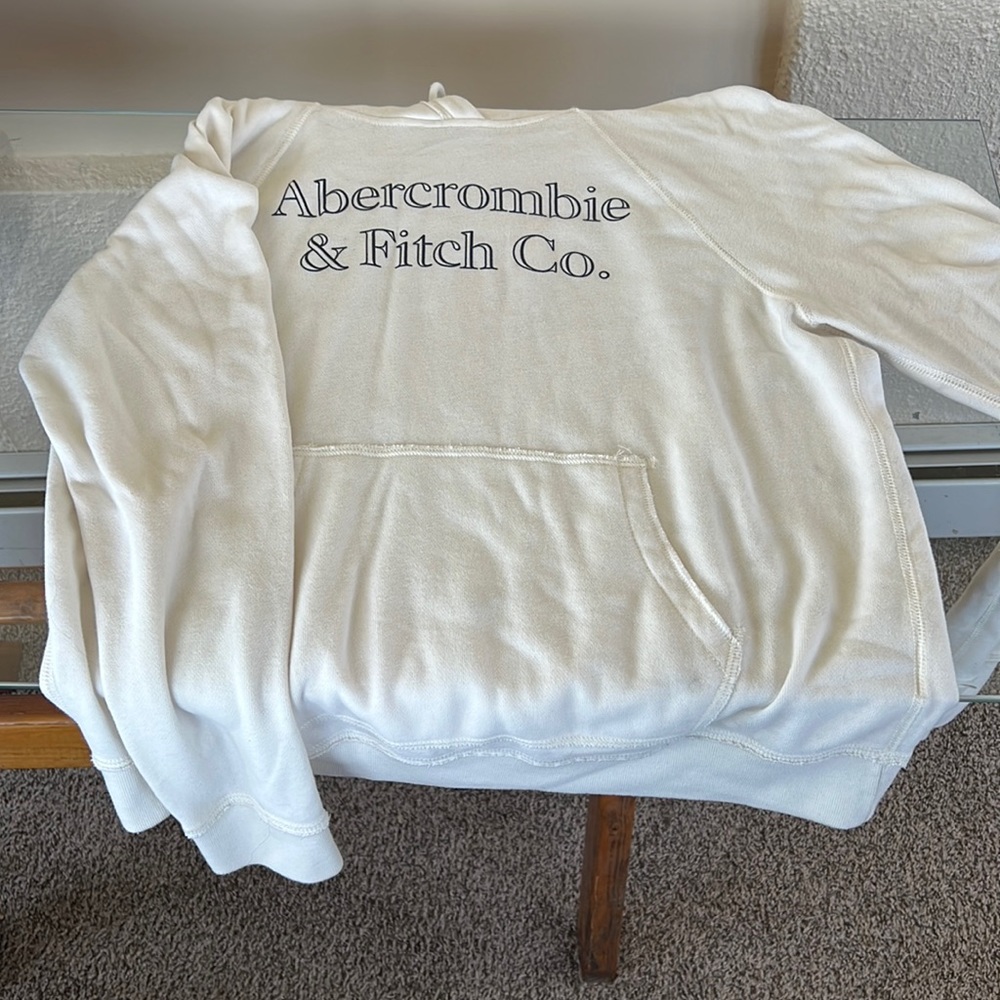 Abercrombie and Fitch cream colored logo sweatshirt size L